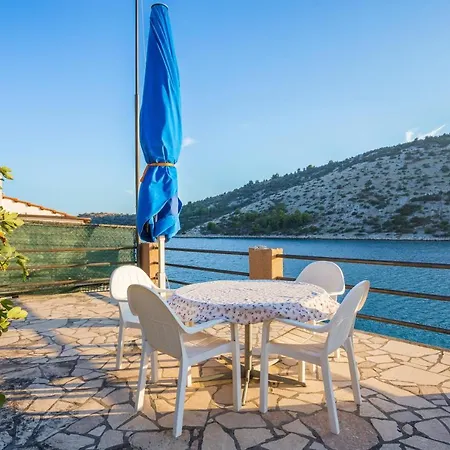By The Sea Vinisce, Trogir - 8659 Apartman *