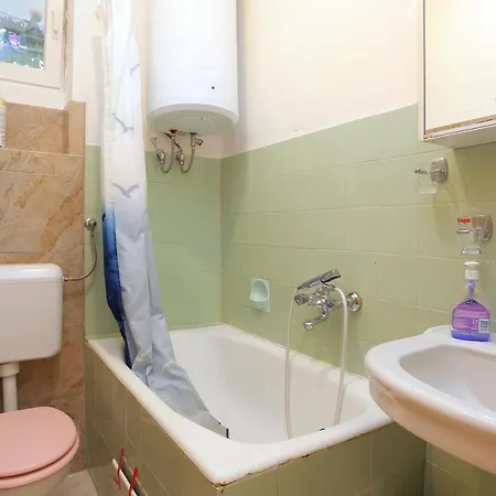Apartment By The Sea Vinisce, Trogir - 8659